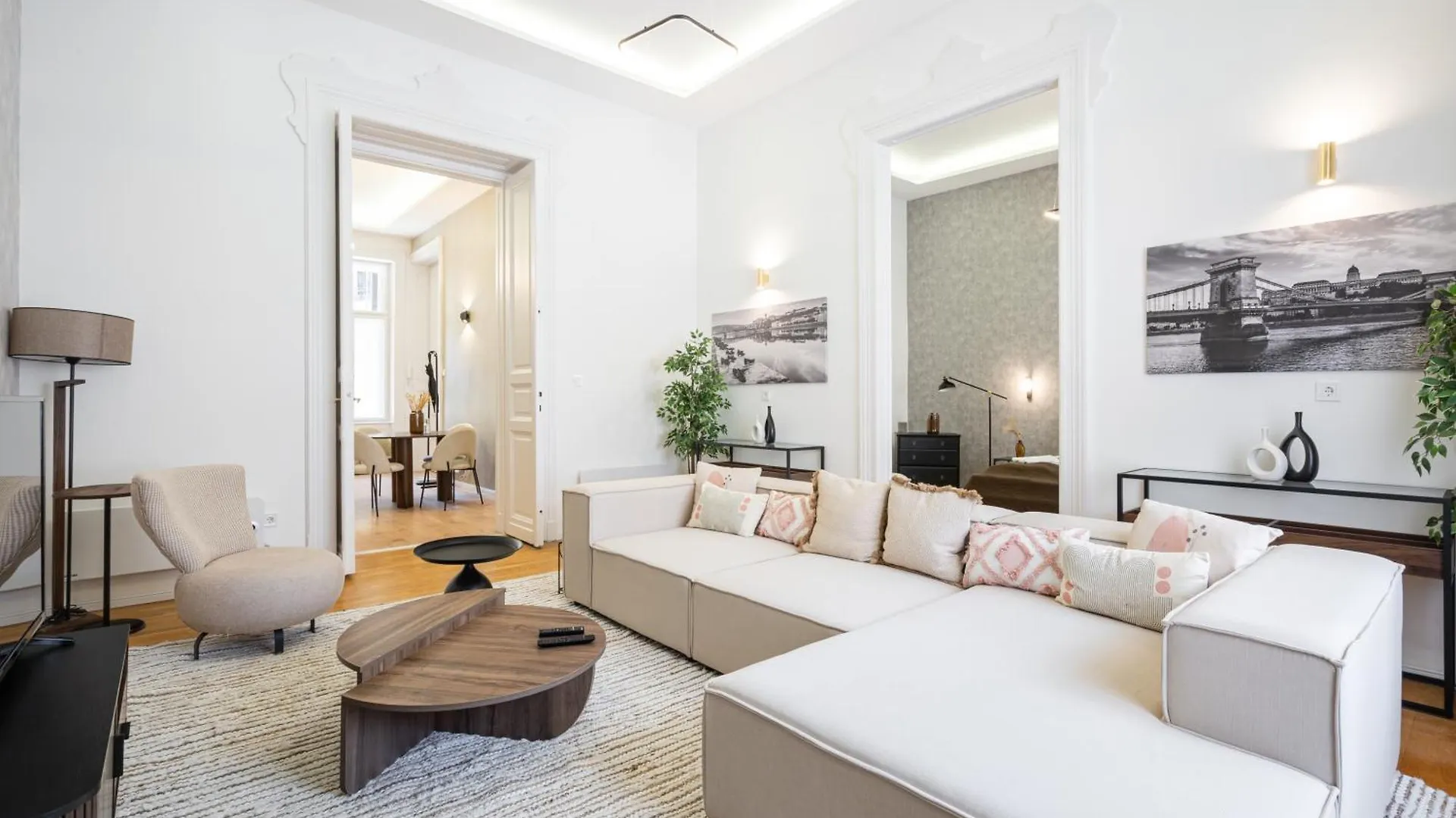 Crystal Cove 2-Bdr Apartment Budapeste 0*,  Hungria