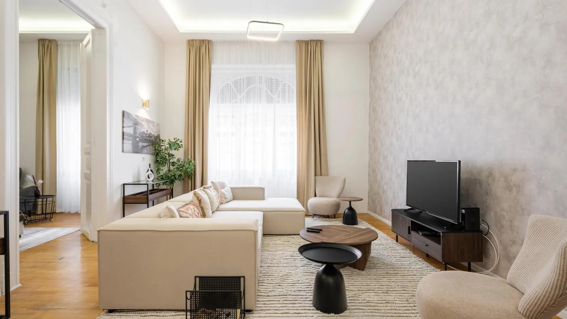 Crystal Cove 2-Bdr Apartment Budapeste